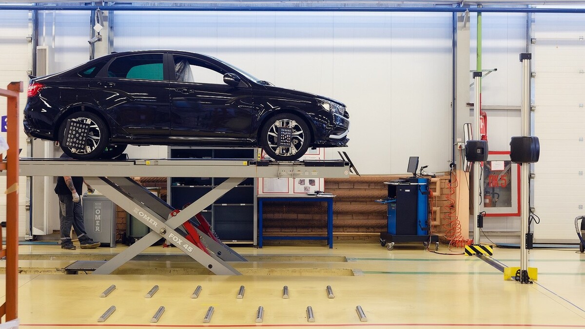 Contrôle de géométrie et parallélisme d’une voiture en atelier